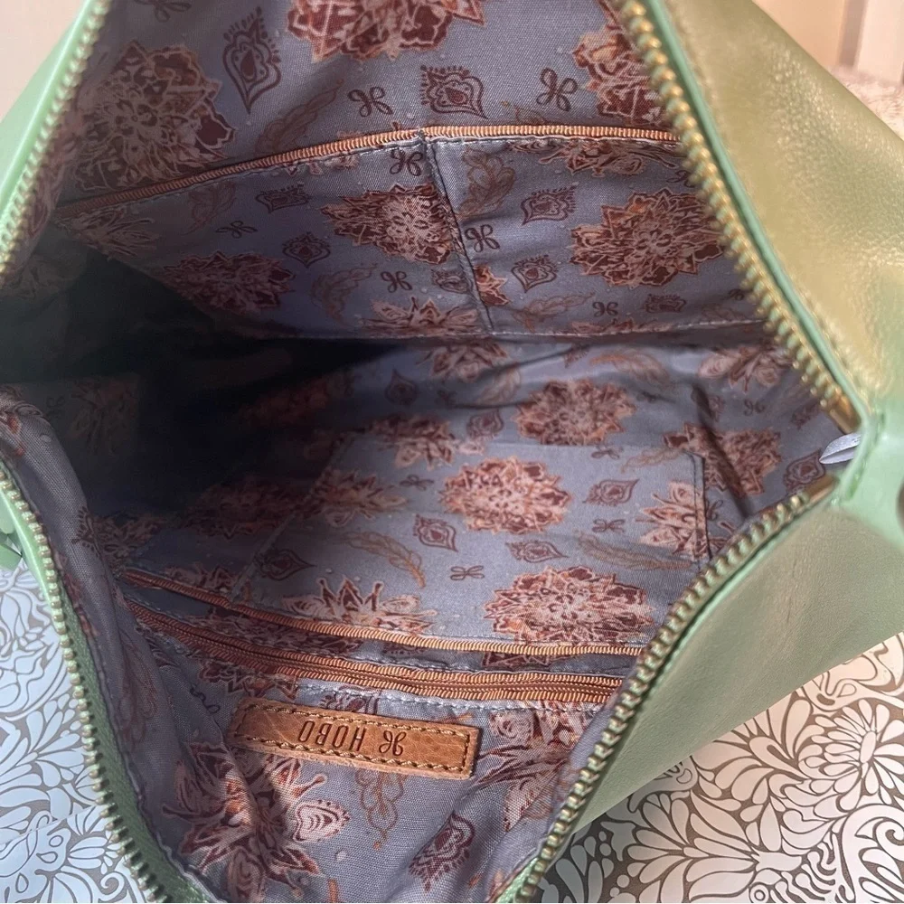 HOBO International Large Leather Crossbody Bag Knot Strap Shoulder Purse Green